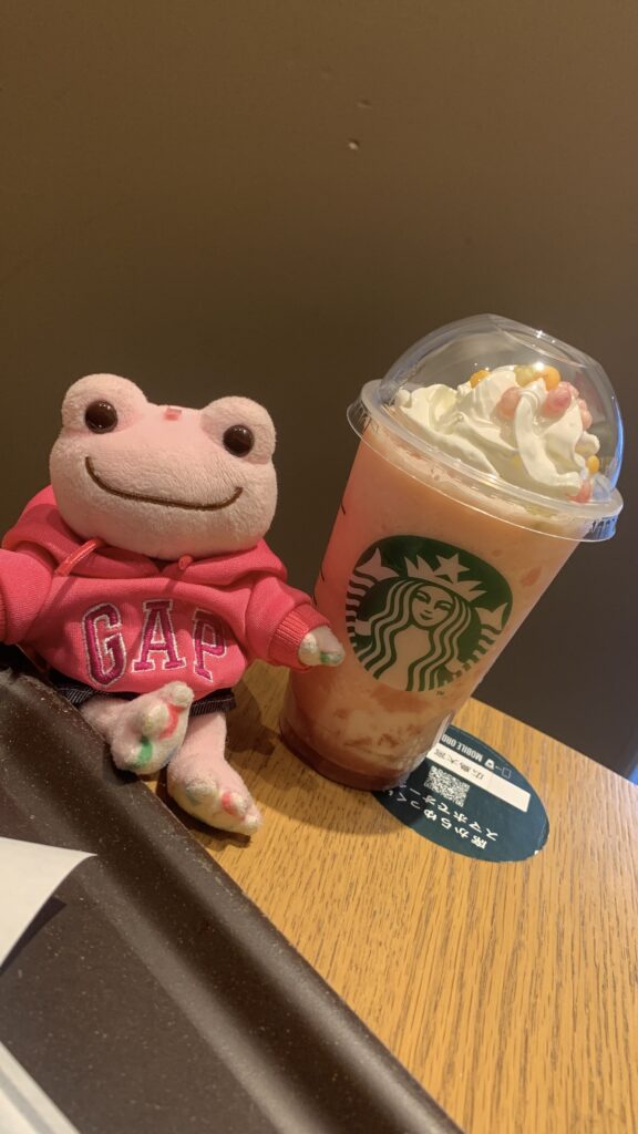ひなまつり フラペチーノ ショートサイズ かえるのピクルス ピカソ 桜白桃ひなあられ