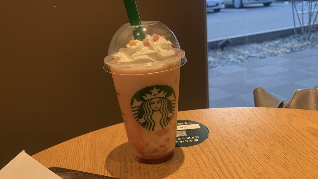 ひなまつり フラペチーノ スタバ 2026年 春限定 ぬい活記録