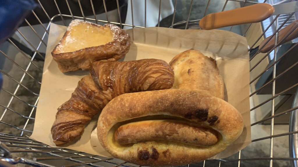 ANT BAKERY 明太バターフランス 石内