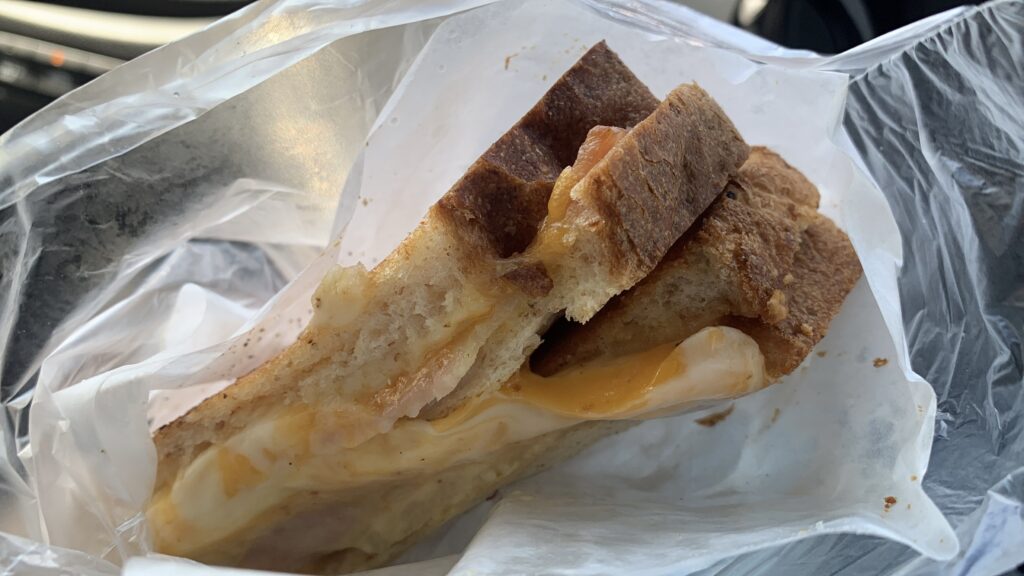 ANT BAKERY 購入サンドイッチ断面 石内