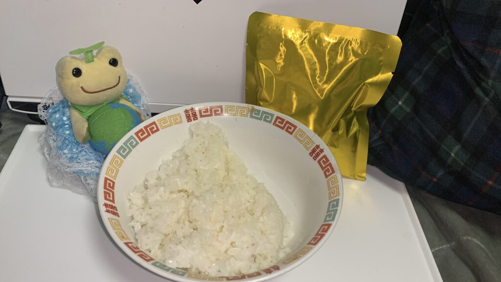 松阪牛ビーフカレー 白ごはんを盛った丼 ほし
