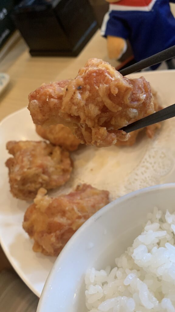 七喜食堂 大きな若鳥の唐揚げ 北広島町