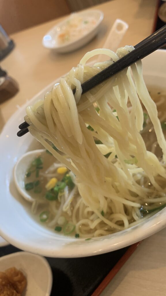 七喜食堂 塩ラーメンの麺 北広島町