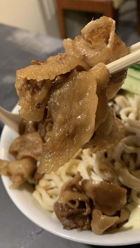 クスクスラーメン横川店 バカタルい冷やし中華 豚肉アップ 横川