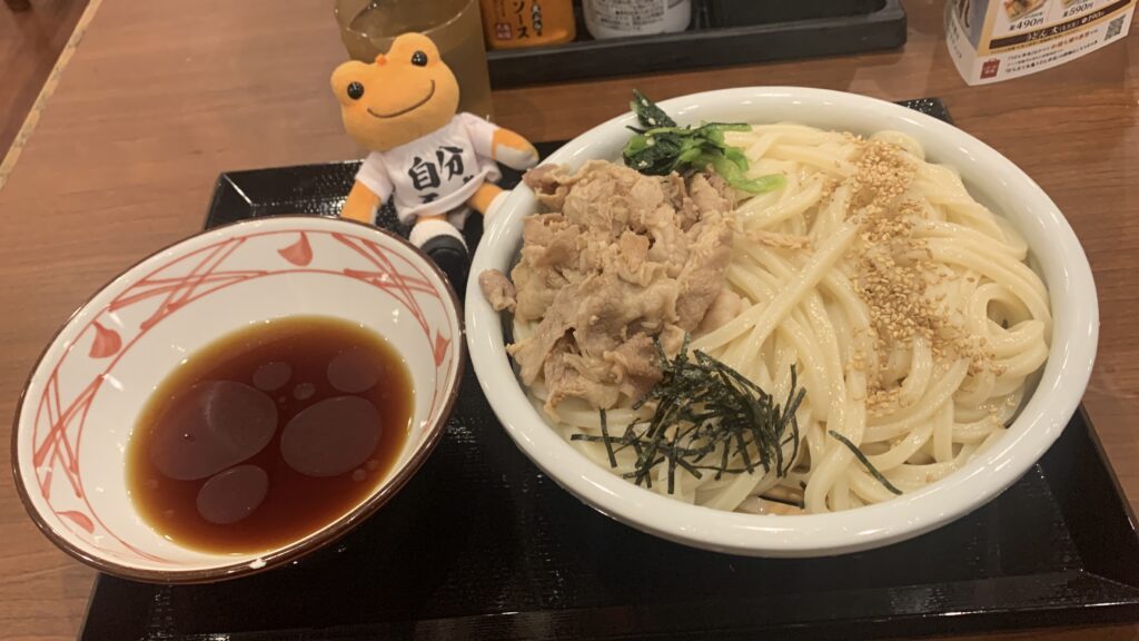 丸亀製麺 旨幸豚つけ汁うどん かえるのピクルス