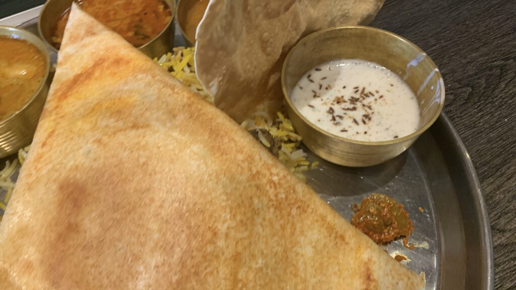 Spice magic カレーとヨーグルトライタのアップ 広島市安佐南区大町西