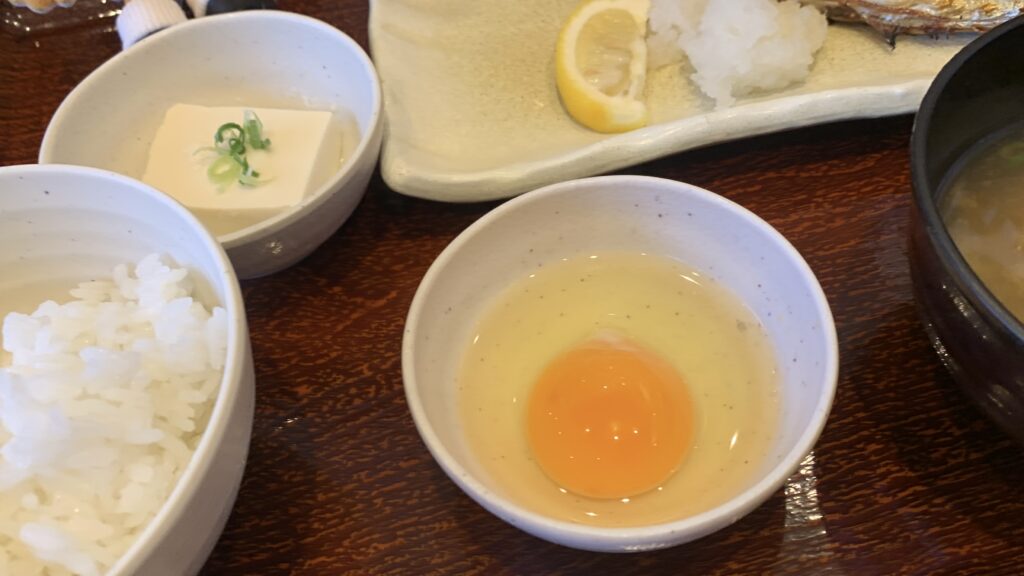 やよい軒 焼き秋刀魚のアップ