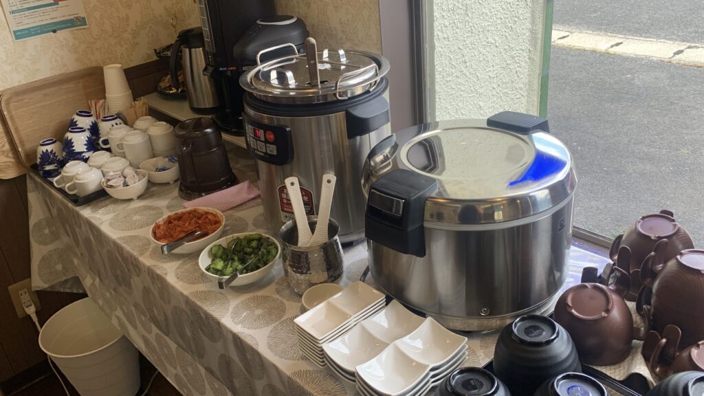 Casual Kitchen Hana ステーキランチ テーブルのメニュー表 ランチの写真と価格