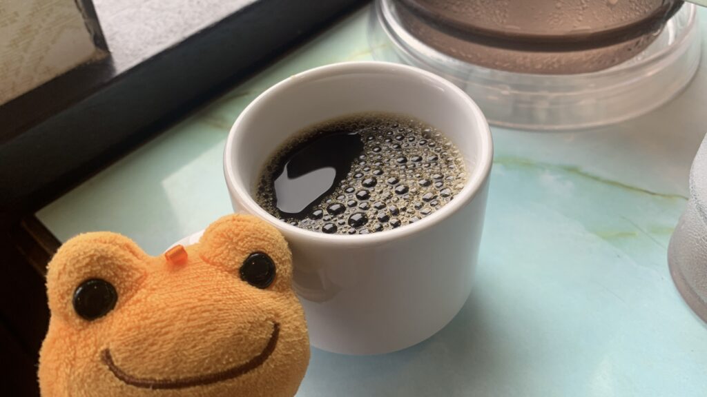 Casual Kitchen Hana ステーキランチ ホットコーヒーと ダイア かえるのピクルス