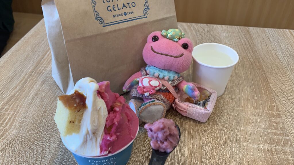 巴堂ジェラート TOMOEDO GELATO ともえとしそ&梅のダブル 秘書 かえるのピクルス お試しスプーンのピオーネ